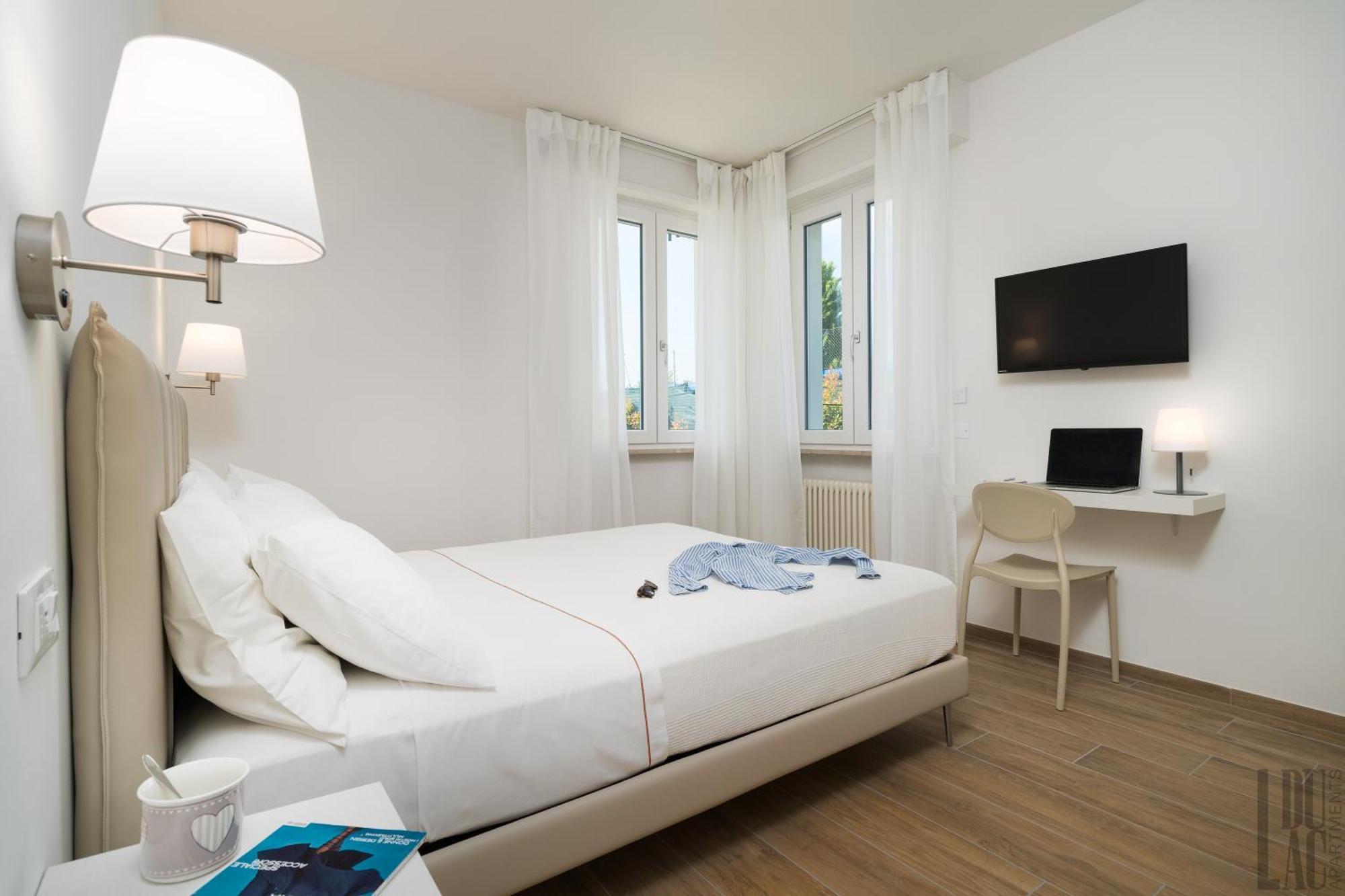 Belle Maison - Du Lac Apartments Sirmione Extérieur photo